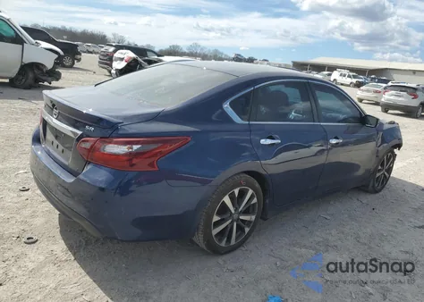 2017 Nissan Altima 2.5 z USA, uszkodzony, nr VIN 1N4AL3AP0HC159271